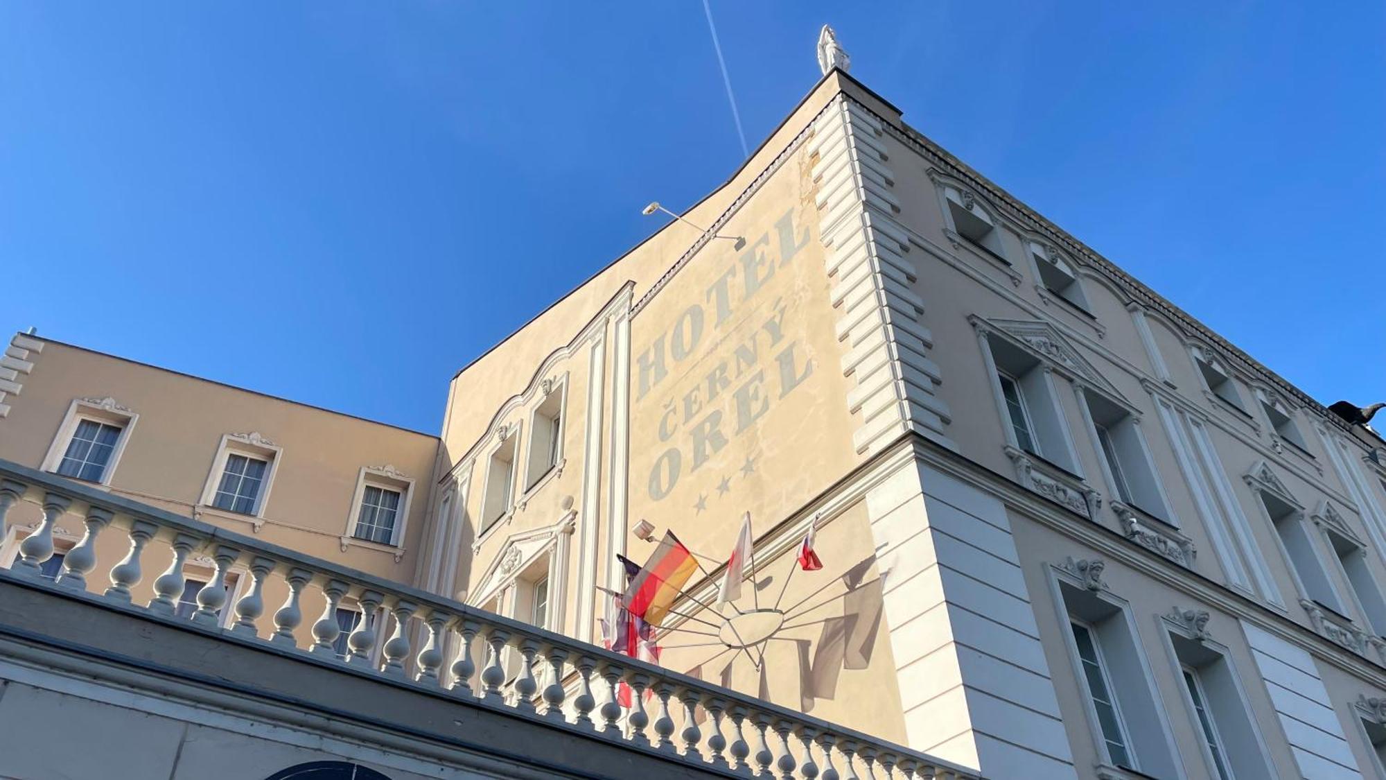 Hotel Cerny Orel Zatec Exteriör bild